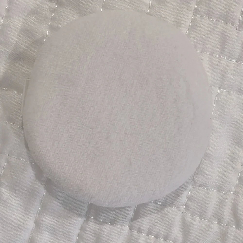 CHANEL :: COSMETIC PUFF